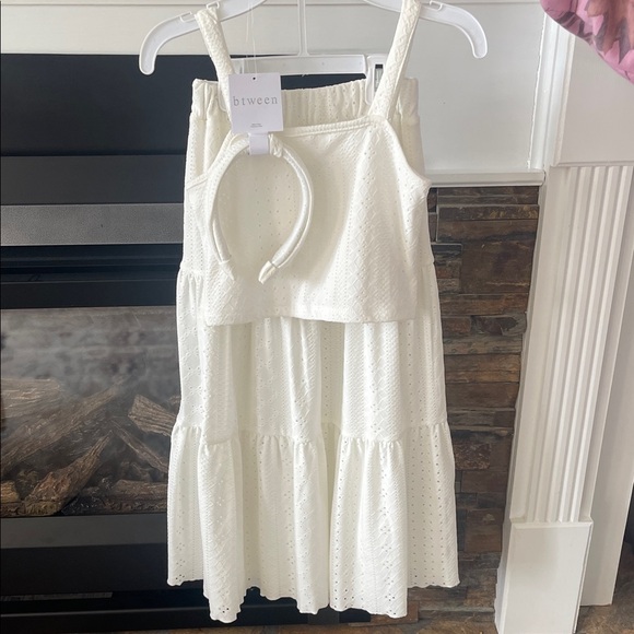 White Eyelet 2 piece set - Picture 2 of 4